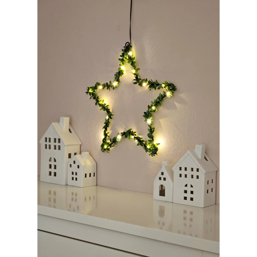 LED-Fenstersilhouette 30 cm – Herz oder Stern mit Kunstgrün